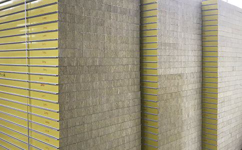 巖棉夾芯板具備的特點是什么？