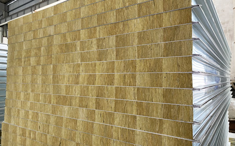 巖棉夾芯板和傳統(tǒng)材料相比優(yōu)勢有哪些？